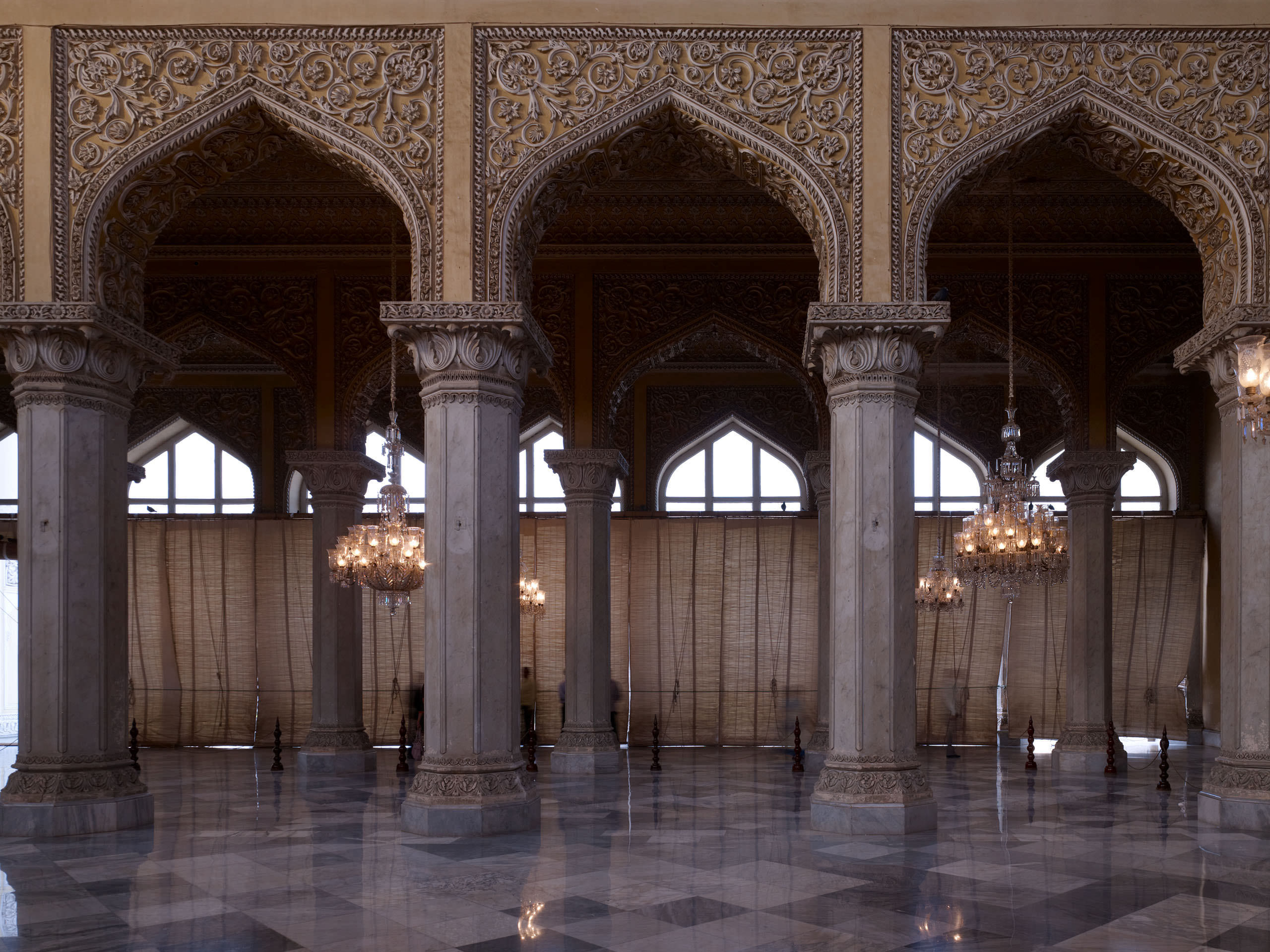 E11318 AP45 026480 j2560